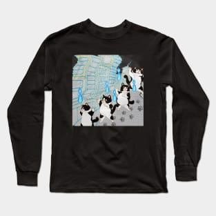 Spooky Ritual Cat Dancing - Halloween Edition Long Sleeve T-Shirt